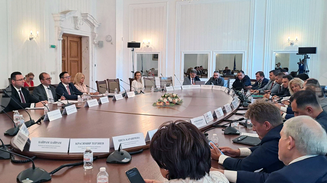 Economy Committee Approves 2026 State Budget at First Reading