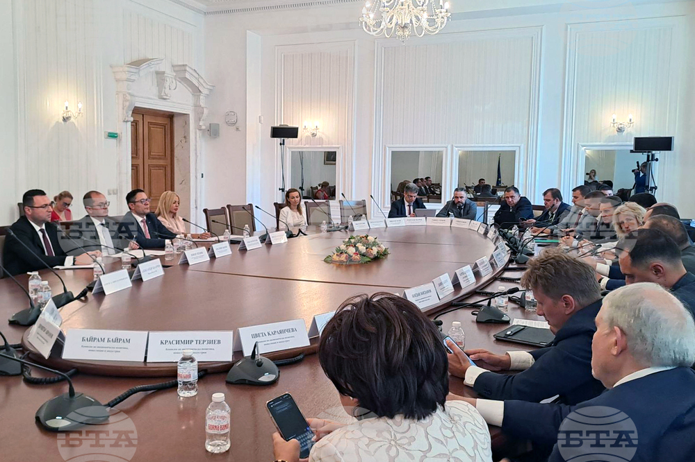 Economy Committee Approves 2026 State Budget at First Reading