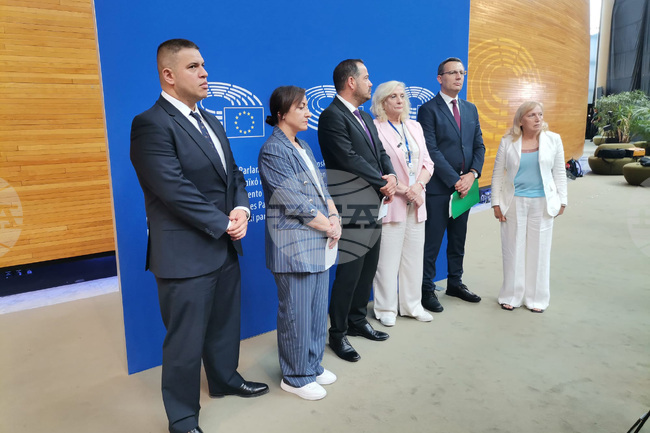 Депутати от ДПС представиха на брифинг в Европейския парламент твърдения за неправомерно използване на данни от системата PNR