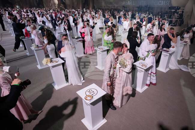 Russia Mass Wedding