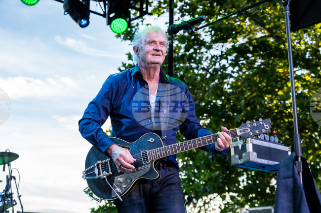 Tom Cochrane and Red Rider in Concert - West Kelowna