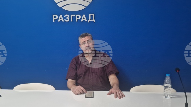 Българите трябва да се гордеят със своите оперни певци, които са на световно ниво, каза маестро Деян Павлов 
