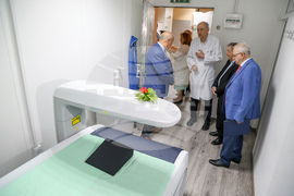 УМБАЛ „Александровска“ - медицинска апаратура - освещаване