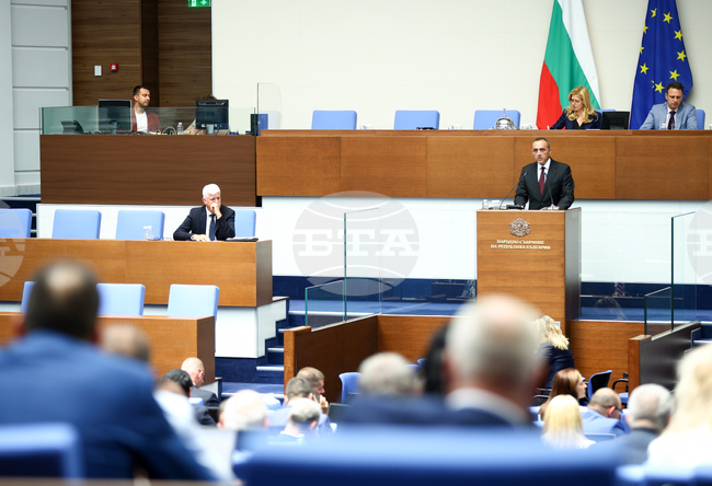 Парламентът одобри изменение на проекта за инвестиционен разход, свързан с бойните машини „Страйкър“, заради повишени цени