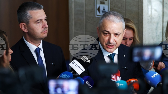 По принцип подкрепяме идеята на ГЕРБ за забрана деца да използват социални мрежи, но има нужда от прецизиране, каза Ангел Янчев от "Възраждане"