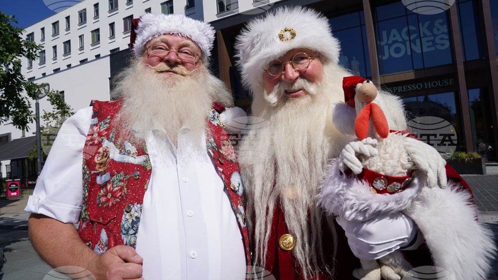 Denmark Summer Santas