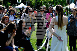 Бургас - изложение за цветя - Петер Пенцел - демонстрация