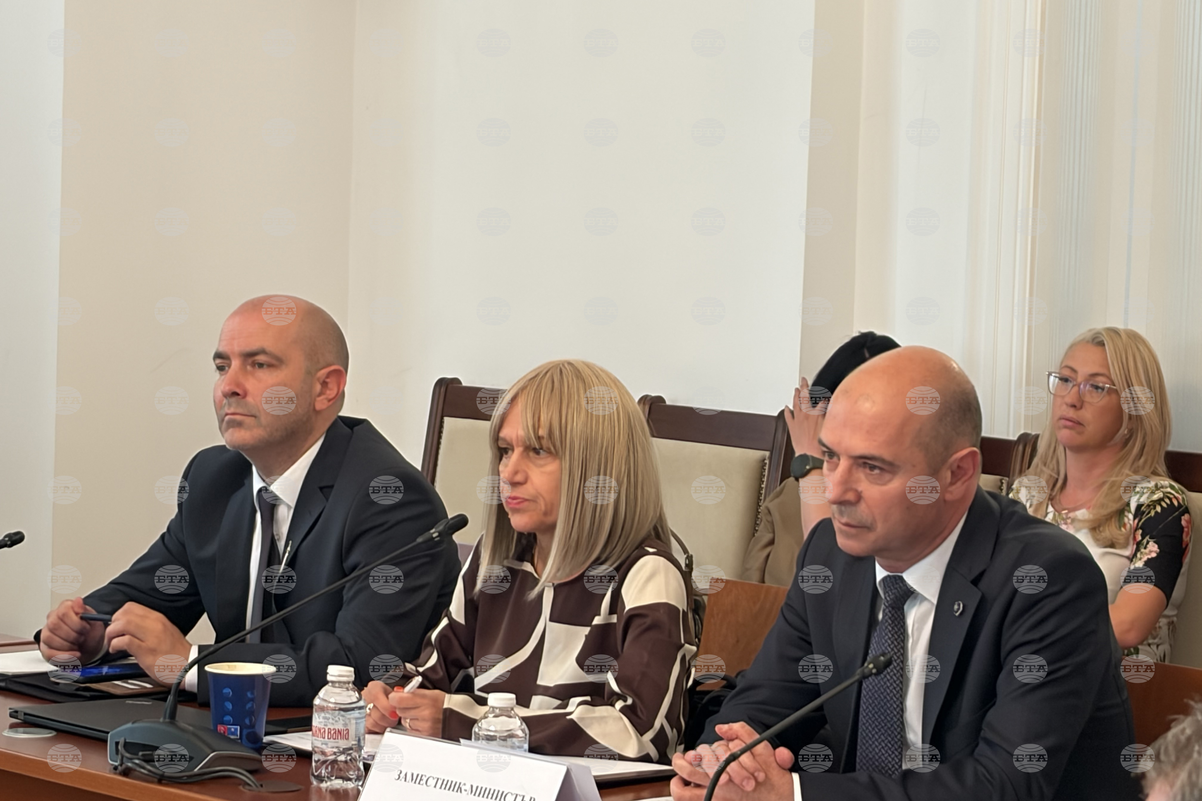 Парламентарната комисия по вътрешна сигурност и обществен ред прие на първо гласуване проекта за държавния бюджет за 2026 година