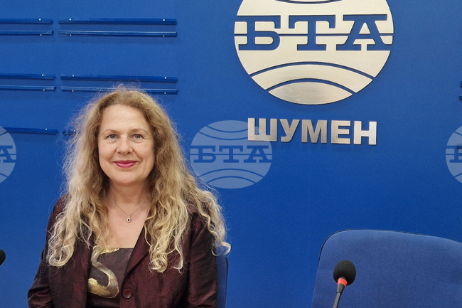 Национален пресклуб на БТА Шумен - списание ЛИК - „Неотразимата Гена“ - представяне