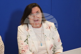Румъния - Национален пресклуб на БТА Букурещ - списание ЛИК - „Неотразимата Гена“ - представяне
