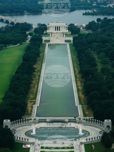 Lincoln Memorial Reflecting Pool