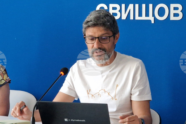 БТА не само представя творчеството на Пенчо Славейков, но и проследява съвременния прочит на неговото наследство, каза доц. Йордан Ефтимов