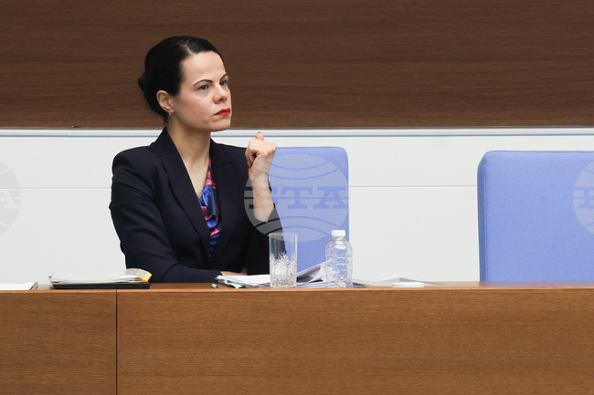 Опозицията в парламента заяви, че няма реформи в проектобюджета на НЗОК; управляващите отговориха, че проблемите са наследени и промени ще има