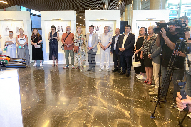 Cartoon Exhibition in Bursa Depicts Migration through Eyes of Artists of Bulgarian Origin