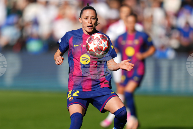 Britain Soccer Arsenal Batlle