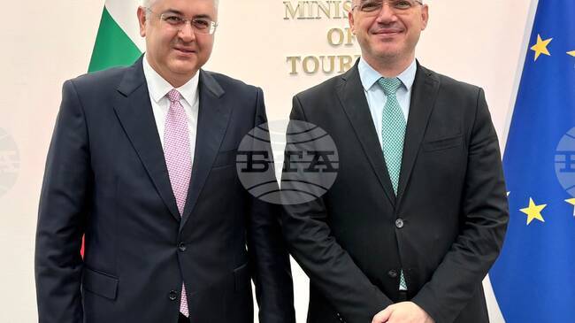 Tourism Ministry Seeks Easier Visas to Attract More Turkish Tourists