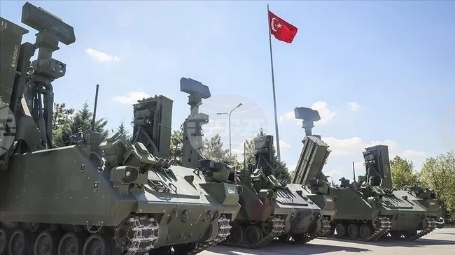 АА: Турция сключи нови договори за серийно производство на системи за противовъздушна отбрана „Хисар“