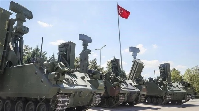 АА: Турция сключи нови договори за серийно производство на системи за противовъздушна отбрана „Хисар“