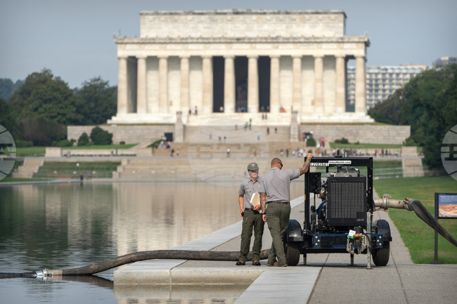 APTOPIX Lincoln Memorial Reflecting Pool