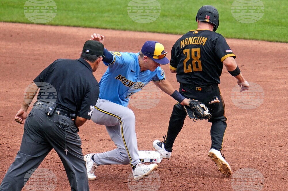 Brewers Pirates Baseball