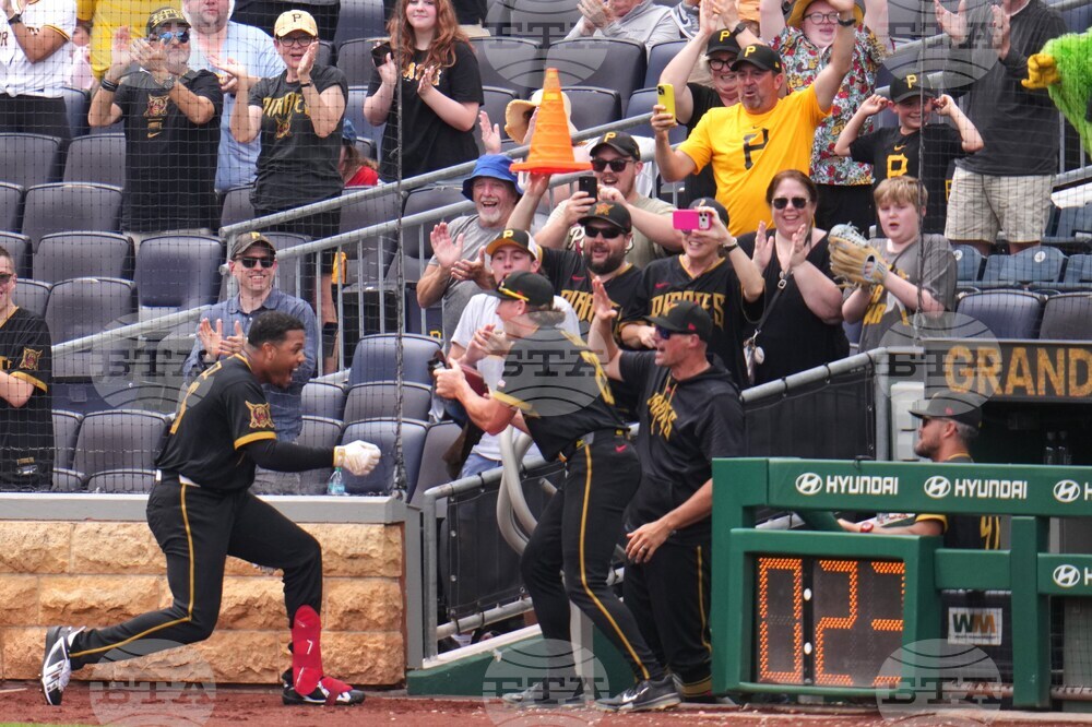 Brewers Pirates Baseball