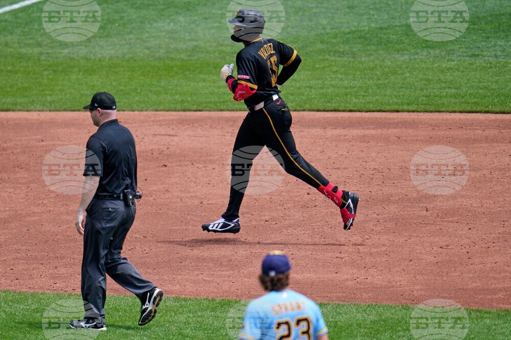 Brewers Pirates Baseball