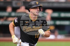 Brewers Pirates Baseball