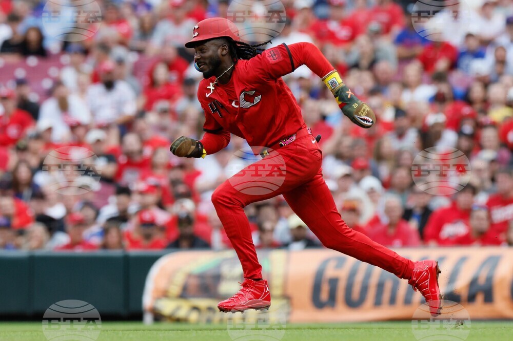 Cubs Reds Baseball