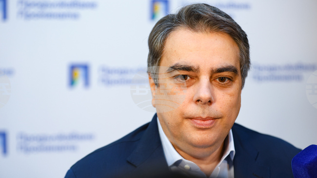 Ако Андрей Гюров се кандидатира за президент, би бил отлична кандидатура, каза лидерът на „Продължаваме промяната“ Асен Василев