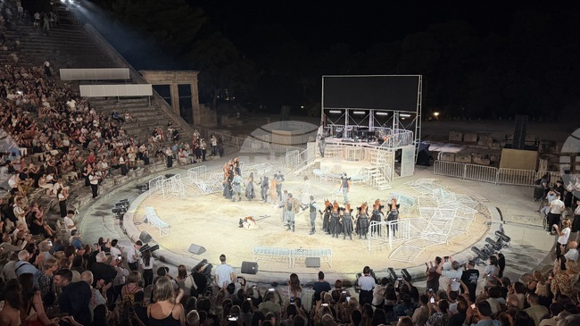 Javor Gardev's Play "The Bacchae" Takes Stage before Some 10,000 Spectators in Epidaurus