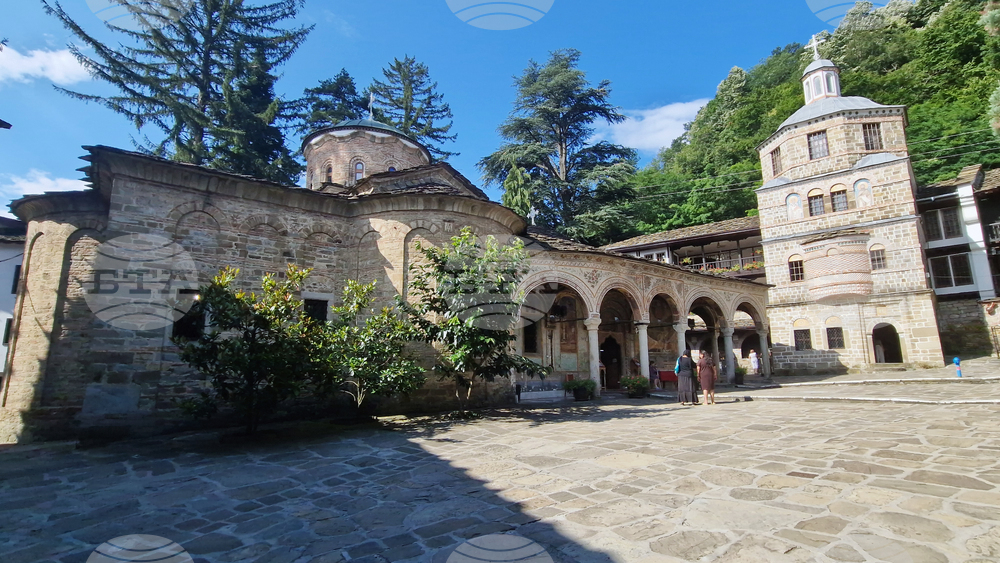 President to Join Liturgical Procession on Troyan Monastery's Feast Day