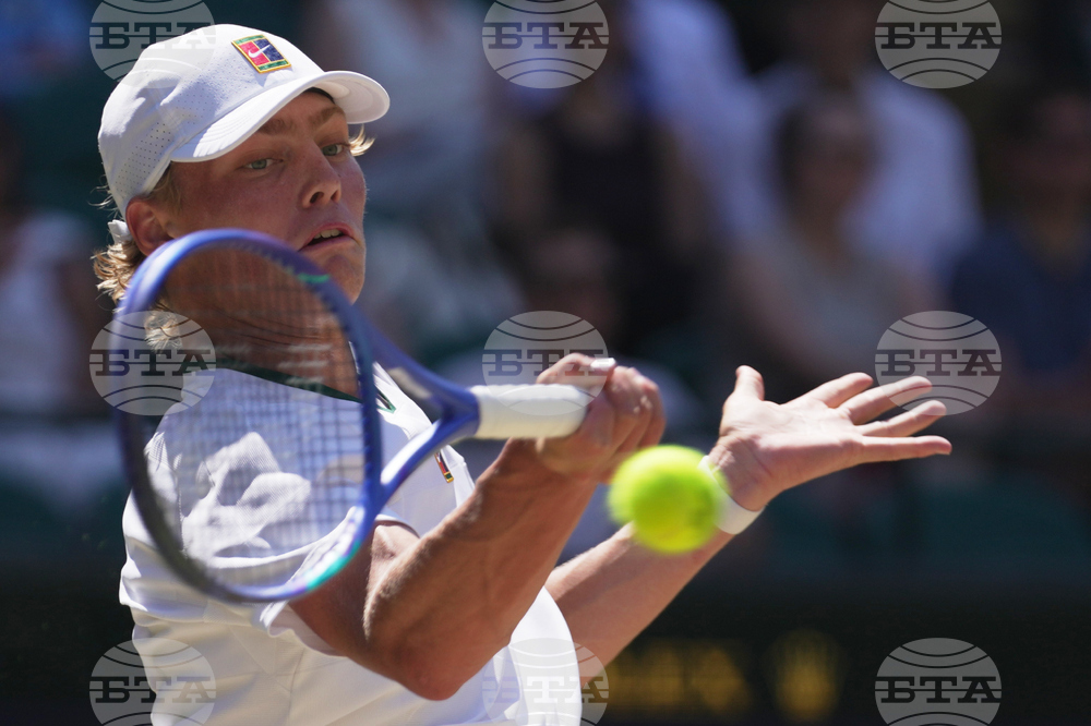 CORRECTION Britain Wimbledon Tennis