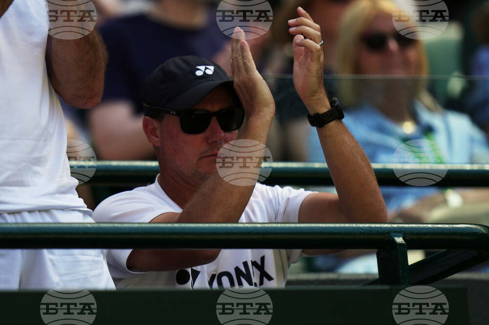 CORRECTION Britain Wimbledon Tennis