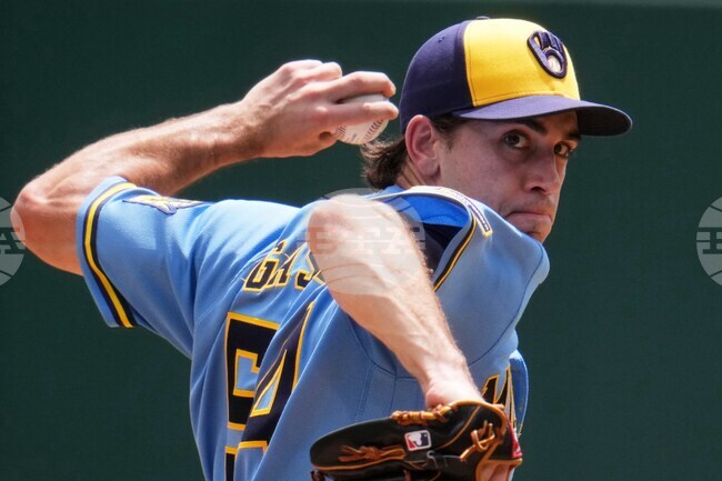 Brewers Pirates Baseball