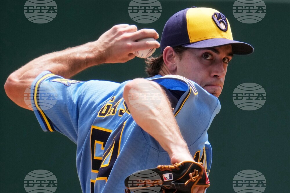 Brewers Pirates Baseball
