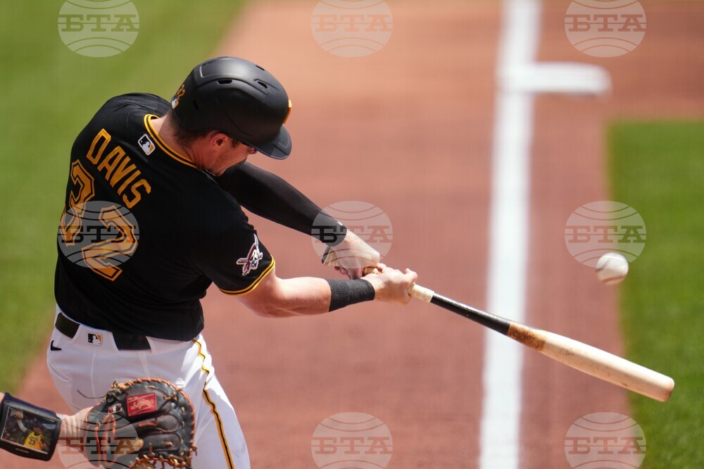 Brewers Pirates Baseball