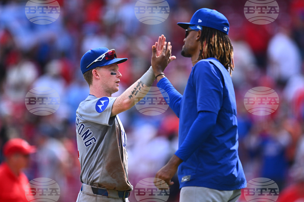 Cubs Reds Baseball