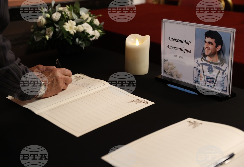 Централен военен клуб - генерал-майор Александър Александров - поклонение