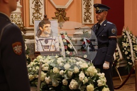 Централен военен клуб - генерал-майор Александър Александров - поклонение