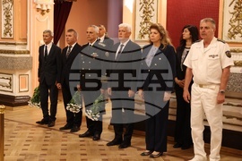 Централен военен клуб - генерал-майор Александър Александров - поклонение