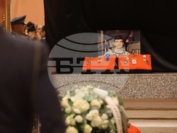 Централен военен клуб - генерал-майор Александър Александров - поклонение