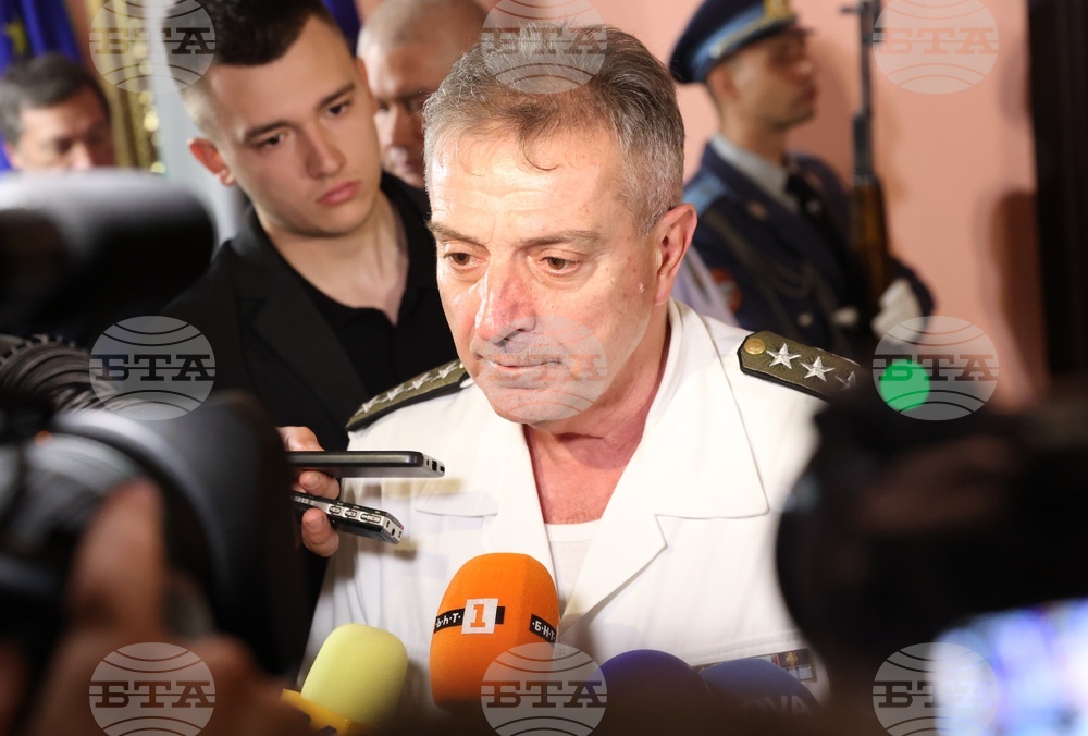 Централен военен клуб - генерал-майор Александър Александров - поклонение - - изявления