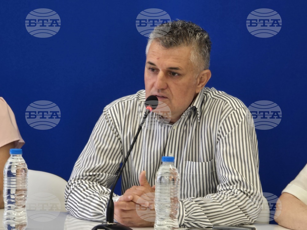 Трябва да има мащабна информационна кампания какво е това приемен родител, каза областният управител на Ловеч Пламен Христов