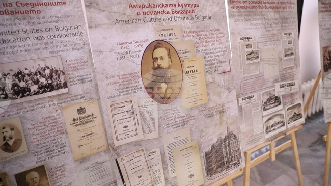 Изложба, изследваща връзката между Бенджамин Франклин и Българското възраждане, гостува във Варненската библиотека