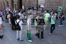 Национална академия за театрално и филмово изкуство - студенти - протест