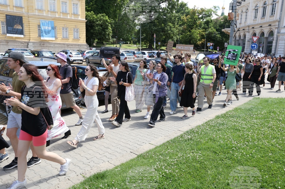 Национална академия за театрално и филмово изкуство - студенти - протест
