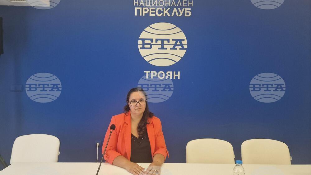 Два проекта за фотоволтаични системи и електрически автомобили за социалните услуги приключи Община Троян