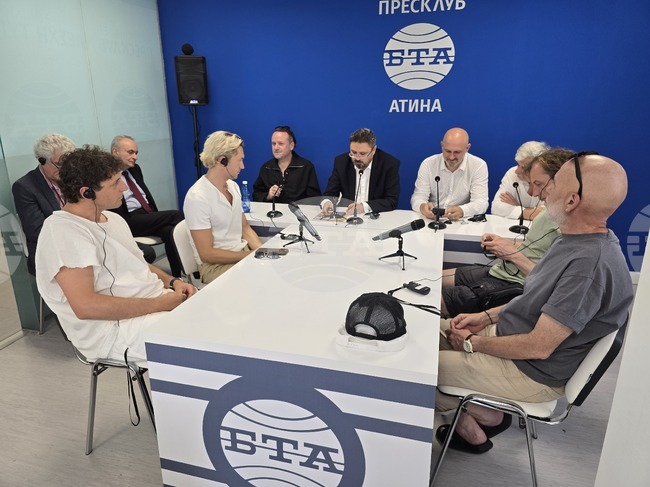 След представянето в Епидавър „Вакханки“ тръгват на турне в Гърция, съобщи националната агенция АНА-МПА