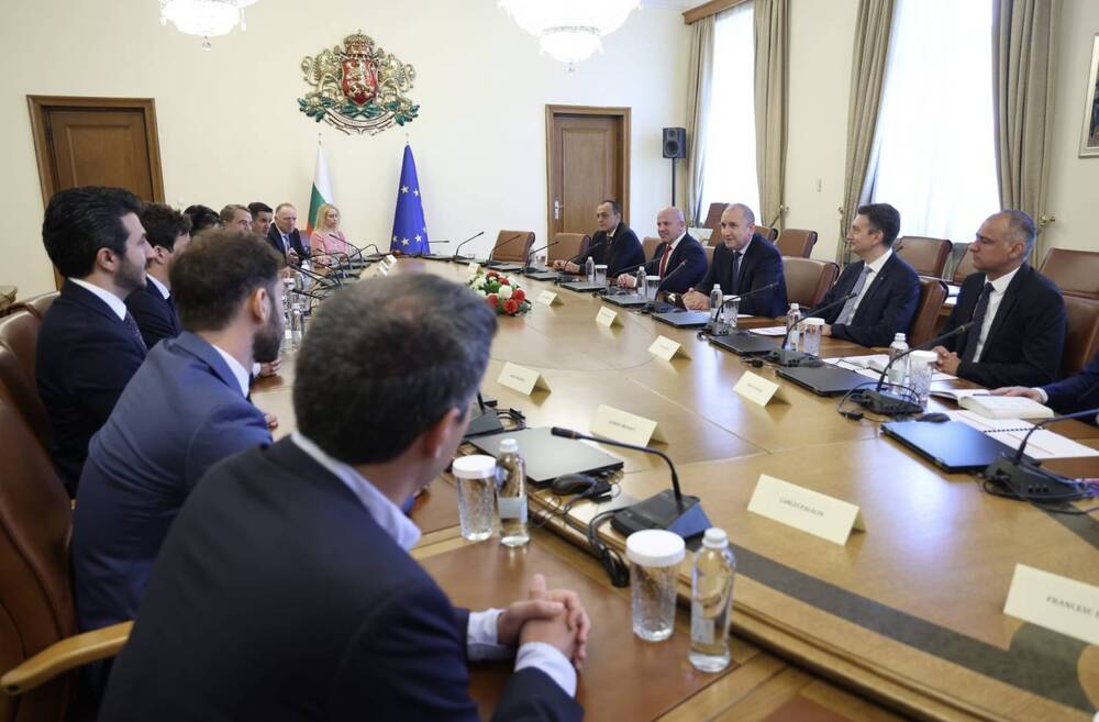 Bulgarian PM, FC Barcelona Delegation Discuss Youth Football Cooperation
