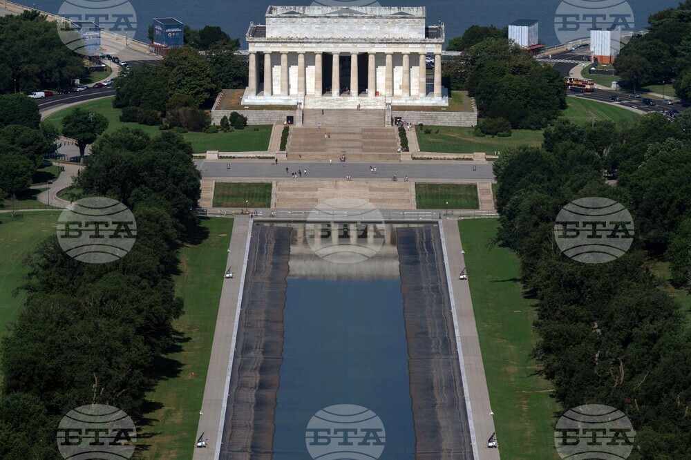 Lincoln Memorial Reflecting Pool
